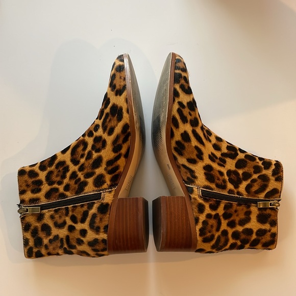 J Crew Leopard Calf Hair Leather Pointed Wooden Block Heel Ankle Bootie Size 7 - Picture 3 of 8